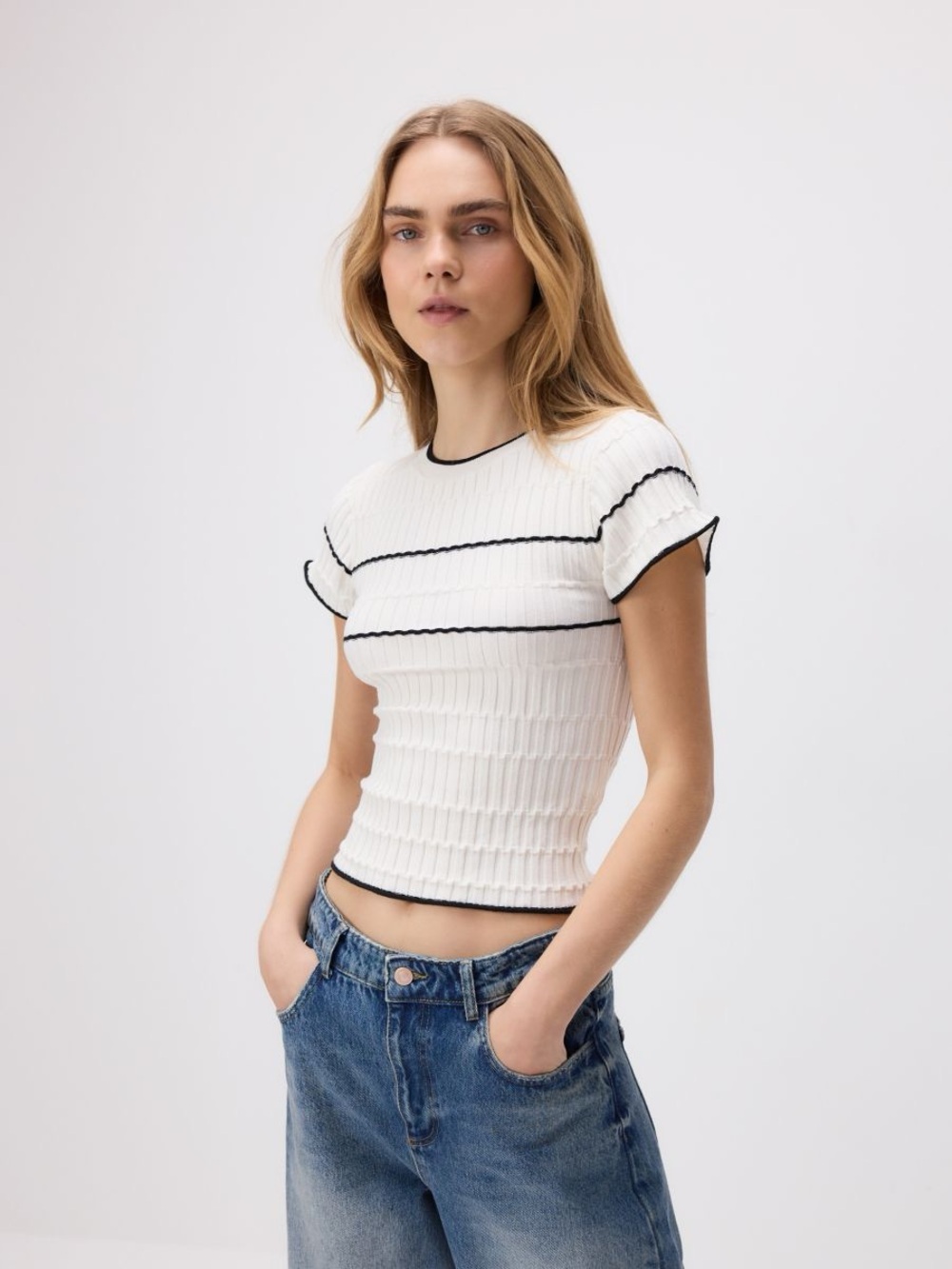 Reserved White Ribbed Short-Sleeve Crop Top with Black Trim